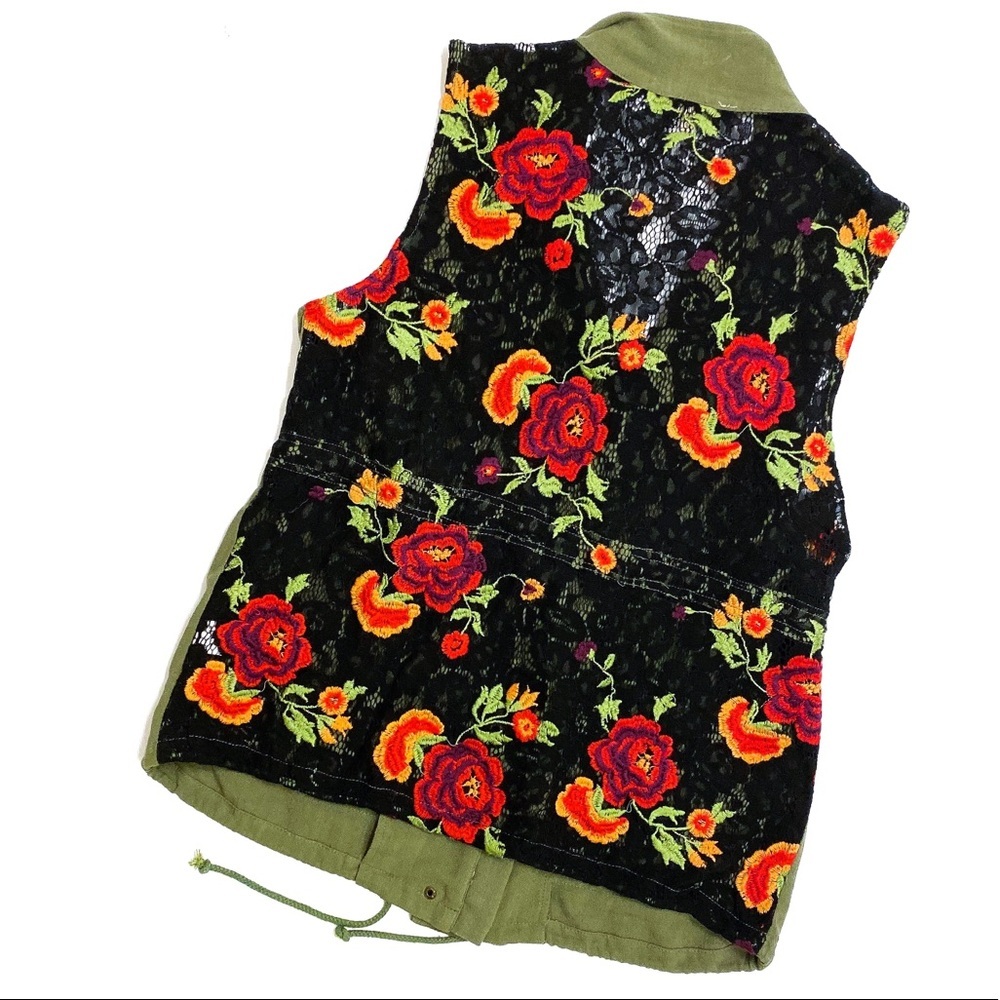 entro Olive Green Utility Vest with Floral Lining - Picture 2 of 4